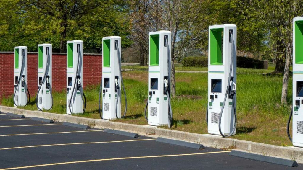 types of charging stations for electric vehicles