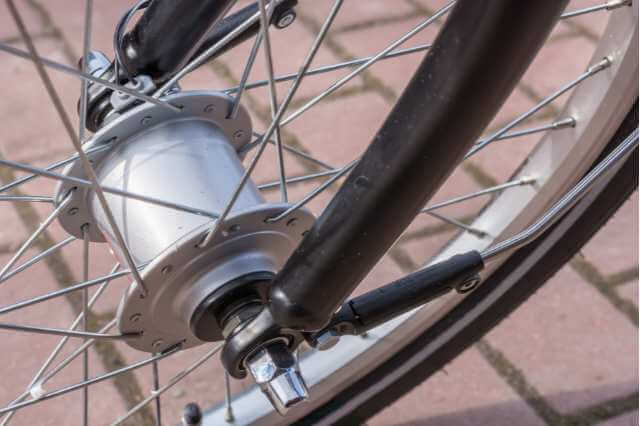 install dynamo hub in ebike for powering lights